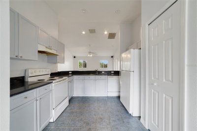 400 PARADISE WOODS Court, Davenport, FL, 33896 — photo 2
