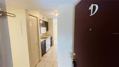 7504 NEEDLE LEAF Place, Tampa, FL, 33617 — photo 2