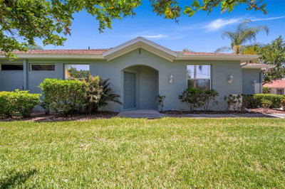 1204 HUNTINGTON GREENS Drive, Sun City Center, FL, 33573 — photo 2