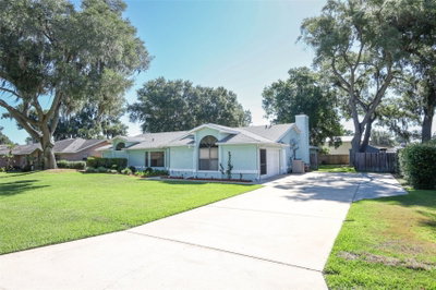 610 YORKTOWN Drive, Leesburg, FL, 34748 — photo 2