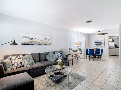 220 JEFFERSON Circle, St Petersburg, FL, 33703 — photo 2