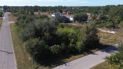 880 GULF Lane, Lehigh Acres, FL, 33974 — photo 2