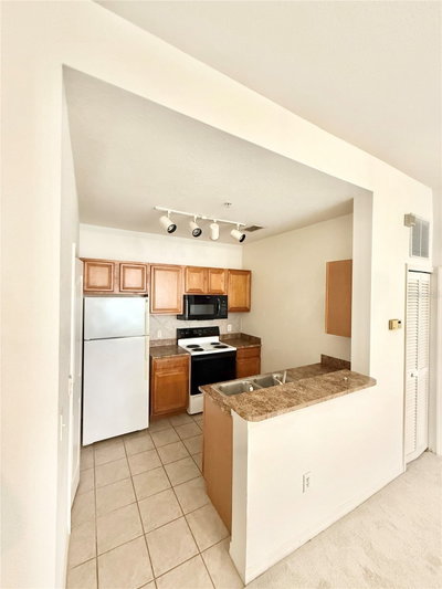 6137 METROWEST Boulevard, Orlando, FL, 32835 — photo 2