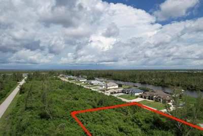 16733 LIGGETT Circle, Port Charlotte, FL, 33981 — photo 2