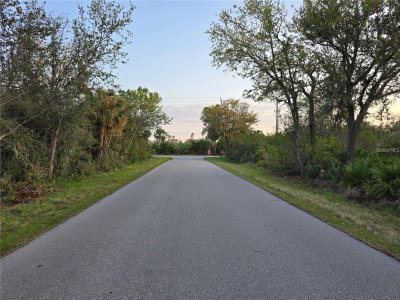 2592 MCPHEARSON Drive, Port Charlotte, FL, 33953 — photo 2