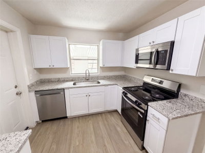 585 HEWETT Drive, Orlando, FL, 32807 — photo 2