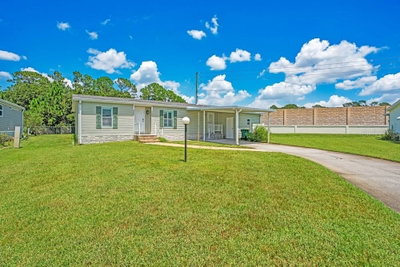 585 OUTER Drive, Cocoa, FL, 32926 — photo 2