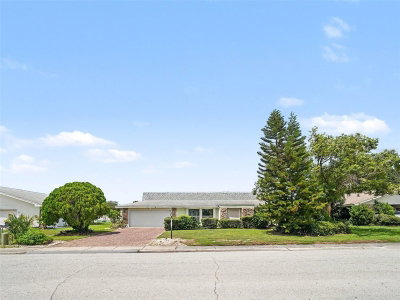 1513 NEW BEDFORD Drive, Sun City Center, FL, 33573 — photo 2