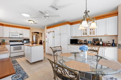 1042 SOLEDAD Way, The Villages, FL, 32159 — photo 2