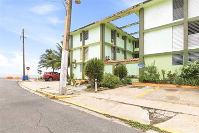 10 CALLE COVALLE GANDIA Street, Arecibo, PR, 00612 — photo 2