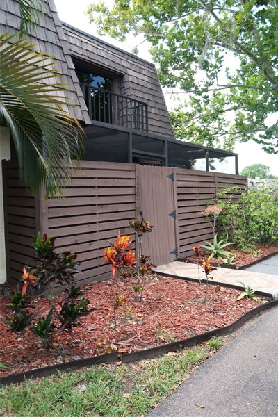 15202 POND WOODS Drive, Tampa, FL, 33618 — photo 2