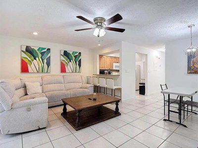 10131 LAKE OAK Circle, Tampa, FL, 33624 — photo 2