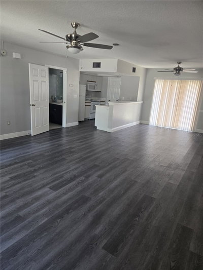 718 FLORIDA PALMS Court, Kissimmee, FL, 34741 — photo 2