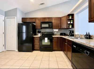 142 GLASGOW Court, Davenport, FL, 33897 — photo 2