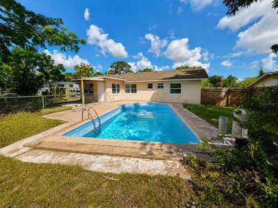 5820 HARRINGTON Drive, Orlando, FL, 32808 — photo 2