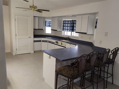 5905 CLEVELAND Drive, Punta Gorda, FL, 33982 — photo 2
