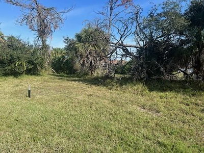 33 PINE VALLEY Lane, Rotonda West, FL, 33947 — photo 2