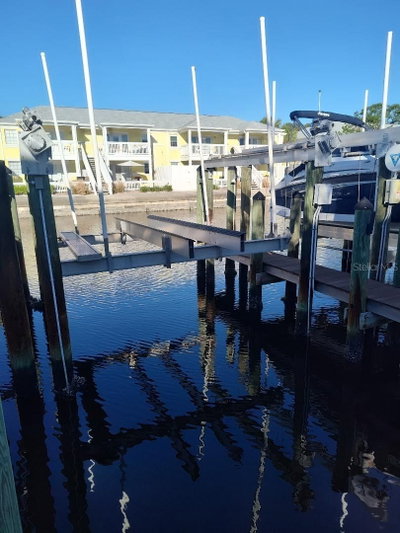127ss COQUINA KEY DR SE Drive, St Petersburg, FL, 33705 — photo 2