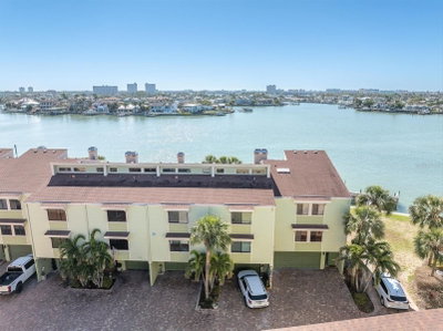 553 HAVEN POINT Drive, Treasure Island, FL, 33706 — photo 2