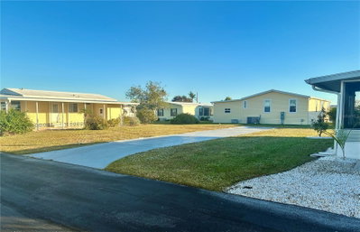 561 LONGWOOD Drive, Venice, FL, 34285 — photo 2