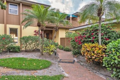 1058 ELDORADO Avenue, Clearwater Beach, FL, 33767 — photo 2