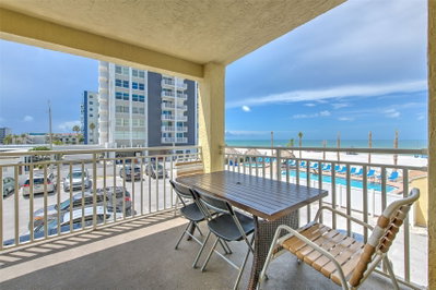 17450 GULF Boulevard, Redington Shores, FL, 33708 — photo 2