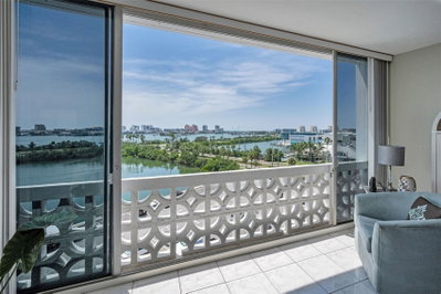 31 ISLAND Way, Clearwater Beach, FL, 33767 — photo 2