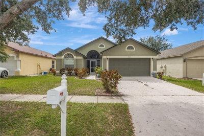 6923 WATERBROOK Court, Gibsonton, FL, 33534 — photo 2