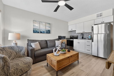 14251 GULF Boulevard, Madeira Beach, FL, 33708 — photo 2