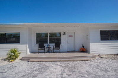 929 LANTANA Avenue, Clearwater Beach, FL, 33767 — photo 2