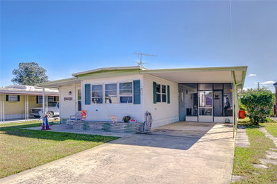 35132 ZEPHYR SHORES Drive, Zephyrhills, FL, 33541 — photo 2