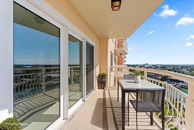 4900 BRITTANY Drive, St Petersburg, FL, 33715 — photo 2