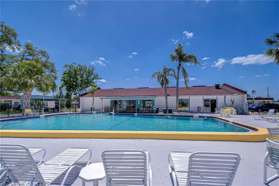 13870 OAKWOOD Lane, Seminole, FL, 33776 — photo 2