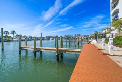 211 DOLPHIN Point, Clearwater, FL, 33767 — photo 2