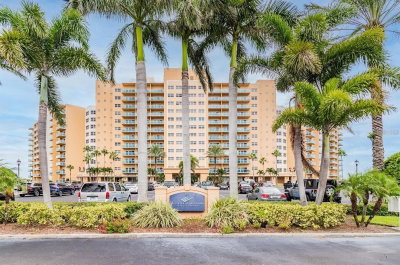 880 MANDALAY Avenue, Clearwater Beach, FL, 33767 — photo 2