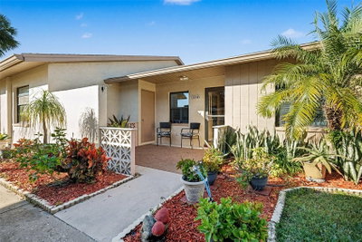 38345 COTTONWOOD Place, Zephyrhills, FL, 33542 — photo 2