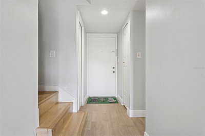 5110 TENNIS COURT Circle, Tampa, FL, 33617 — photo 2