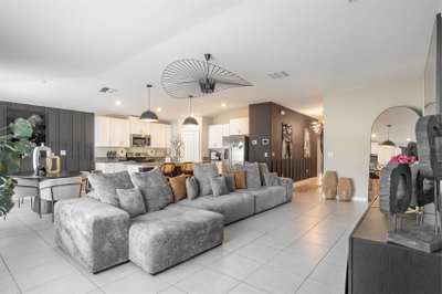 15415 MILLER CREEK Drive, Sun City Center, FL, 33573 — photo 2
