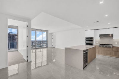 400 CENTRAL Avenue, St Petersburg, FL, 33701 — photo 2