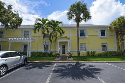 5048 BEACH Drive, St Petersburg, FL, 33705 — photo 2