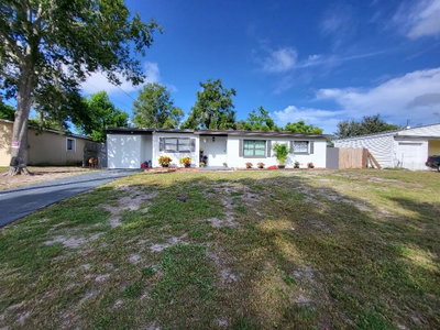 995 EMERALD Drive, Mount Dora, FL, 32757 — photo 2