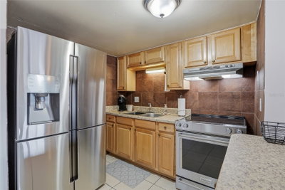 8602 CHAMPLAIN Court, Tampa, FL, 33614 — photo 2