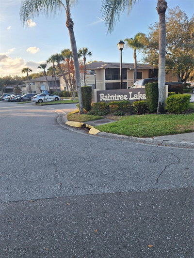 11910 SKYLAKE Place, Temple Terrace, FL, 33617 — photo 2