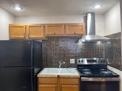 9105 HILLSBOROUGH Avenue, Tampa, FL, 33615 — photo 2