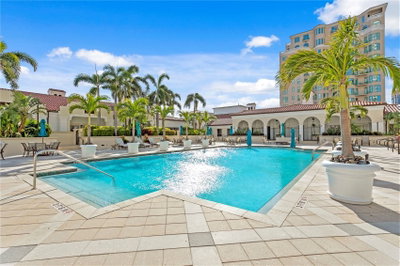 300 BEACH Drive, St Petersburg, FL, 33701 — photo 2