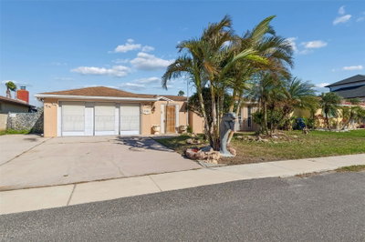 9900 ISLAND HARBOR Drive, Port Richey, FL, 34668 — photo 2