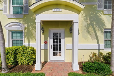 5005 COQUINA KEY Drive, St Petersburg, FL, 33705 — photo 2