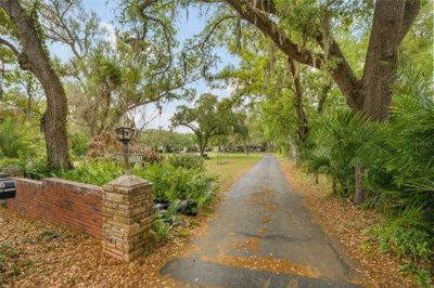 5924 RIVER Terrace, Tampa, FL, 33604 — photo 2