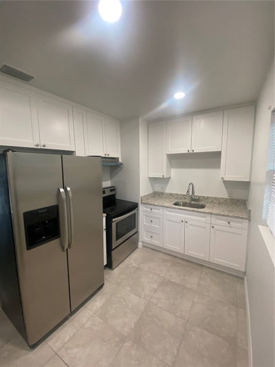 7020 BAYWOOD Drive, Tampa, FL, 33637 — photo 2