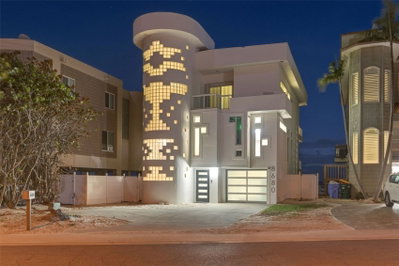 8680 GULF Boulevard, Treasure Island, FL, 33706 — photo 2
